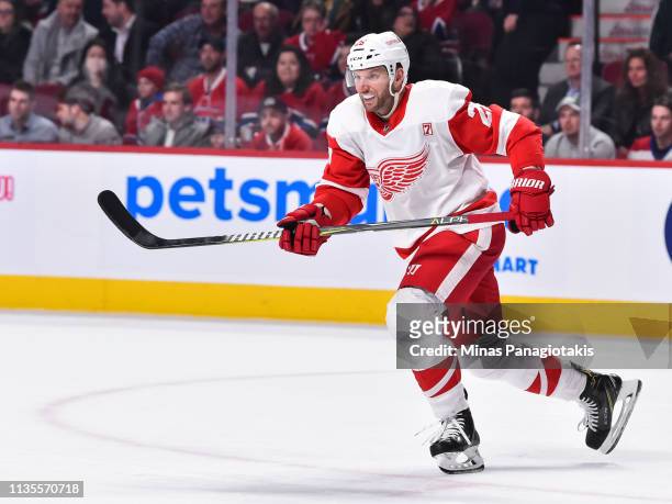 Thomas Vanek of the Detroit Red Wings skates against the Montreal Canadiens during the NHL game at the Bell Centre on March 12, 2019 in Montreal,...