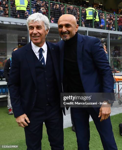 Head coach of FC Internazionale Luciano Spalletti shakes hands with head coach of Atalanta BC Gian Piero Gasperini before the Serie A match between...