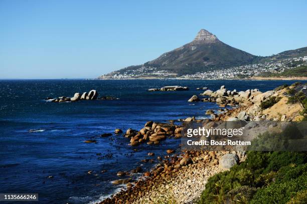cape town's beautiful coastline. - lion's head mountain stock pictures, royalty-free photos & images
