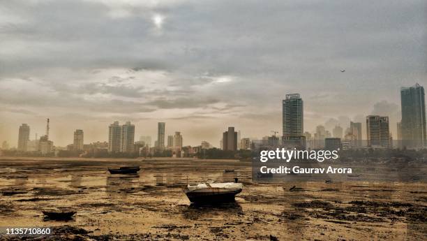 mumbai life - mumbai skyline stock pictures, royalty-free photos & images