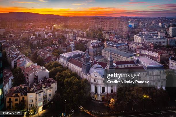 vista de alto ángulo sobre la ciudad de sofía, bulgaria, europa oriental-imagen de stock - bulgaria fotografías e imágenes de stock