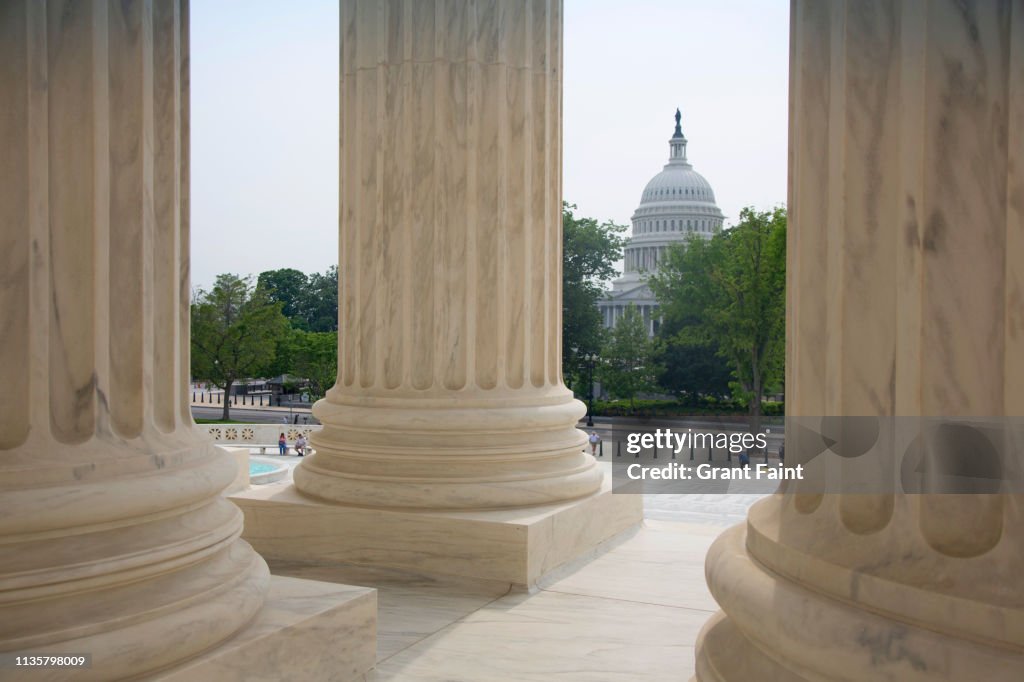 View of columns.