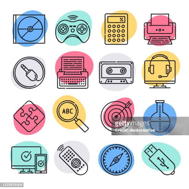 ilustrações, clipart, desenhos animados e ícones de gamification móvel sistema de aprendizagem doodle estilo vector icon set - ludificação