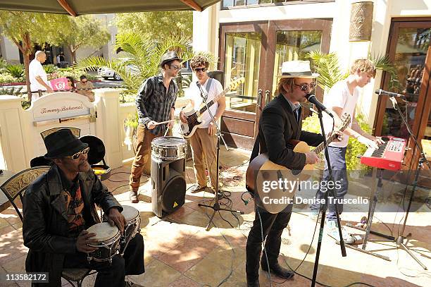 234 Rathbone Place Photos & High Res Pictures - Getty Images