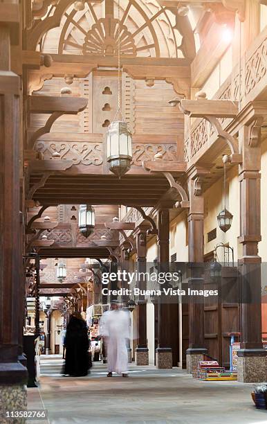 dubai, madinat jumeirah - hotel madinat jumeirah stockfoto's en -beelden