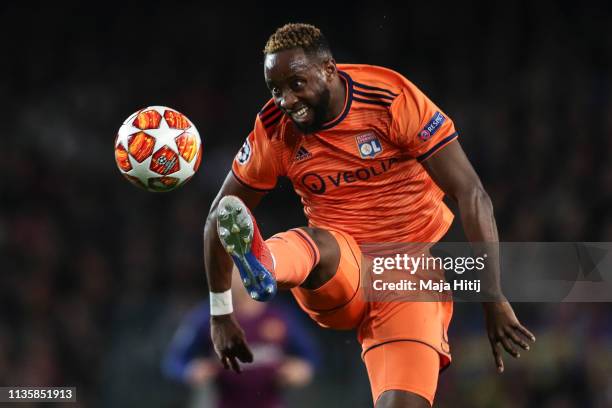 Moussa Dembele of Lyon controls the ball during the UEFA Champions League Round of 16 Second Leg match between FC Barcelona and Olympique Lyonnais at...