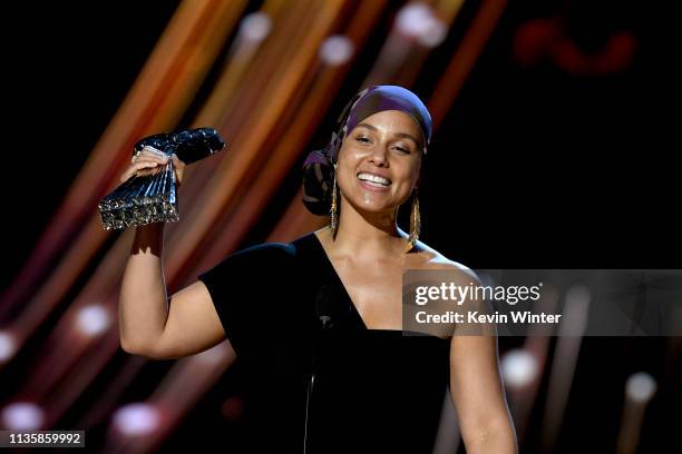 Alicia Keys accepts the iHeartRadio Innovator Award on stage at the 2019 iHeartRadio Music Awards which broadcast live on FOX at the Microsoft...