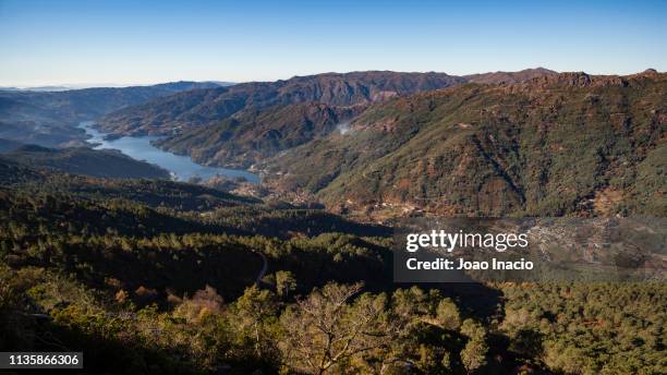 miradouro da pedra bela, peneda-gerês national park, portugal - gerês imagens e fotografias de stock