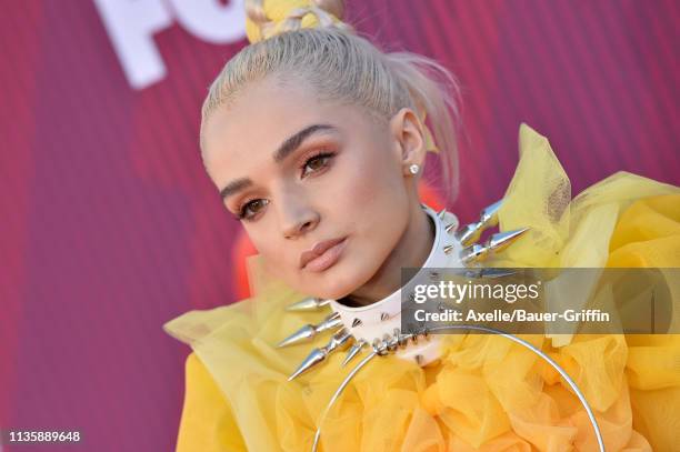 Poppy arrives at the 2019 iHeartRadio Music Awards which broadcasted live on FOX at Microsoft Theater on March 14, 2019 in Los Angeles, California.