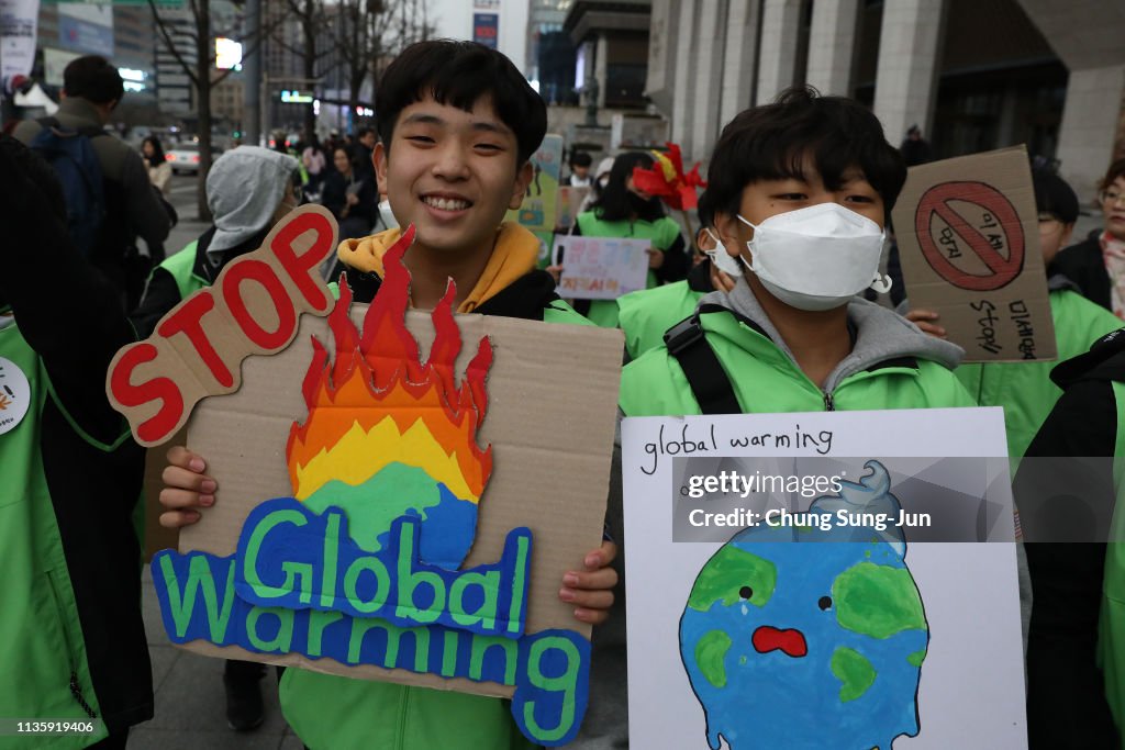 Students Strike In Seoul To Raise Climate Change Awareness