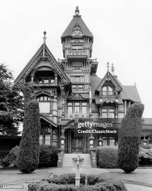 1960s VICTORIAN CARSON MANSION HOME OF PRIVATE INGOMAR CLUB BUILT 1886 IN EUREKA CALIFORNIA USA