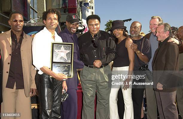 Jamie Foxx, Mario Van Peebles, Mykelti Williamson, Muhammad Ali, Nona Gaye, Howard Bingham, Jon Voight and Michael Mann