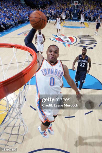 Russell Westbrook of the Oklahoma City Thunder dunks against the Memphis Grizzlies during Game Two of the Western Conference Semifinals in the 2011...