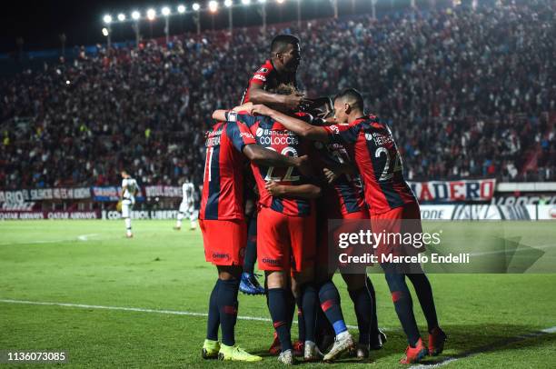 Nahuel Barrios of San Lorenzo celebrates with teammates after scoring the second goal of his team during a group F match between San Lorenzo and...