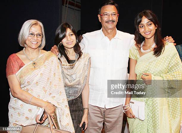 Bollywood actor Vivek Oberoi's mother Yashodhara Oberoi , sister Meghna , father Suresh Oberoi and wife Priyanka Oberoi during Baba Ramdev's...