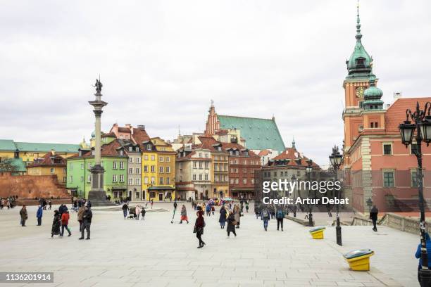 warsaw's castle square with people. plac zamkowy. - warsaw ストックフォトと画像