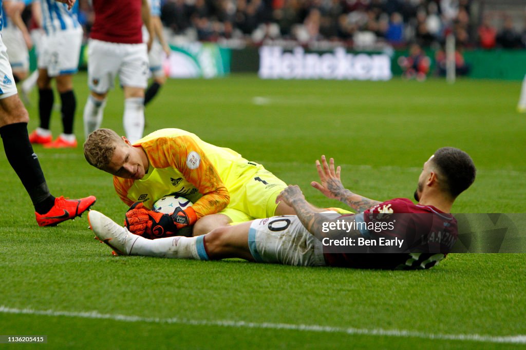 West Ham United v Huddersfield Town - Premier League