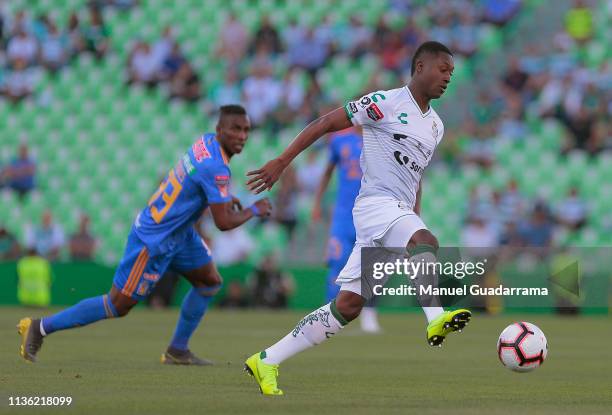 Marlos Moreno of Santos contols the ball during a semifinal second leg match between Santos Laguna and Tigres UANL as part of the CONCACAF Champions...