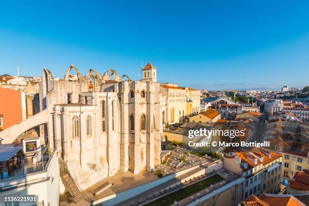 carmo convent in lisbon, portugal - convent stock pictures, royalty-free photos & images