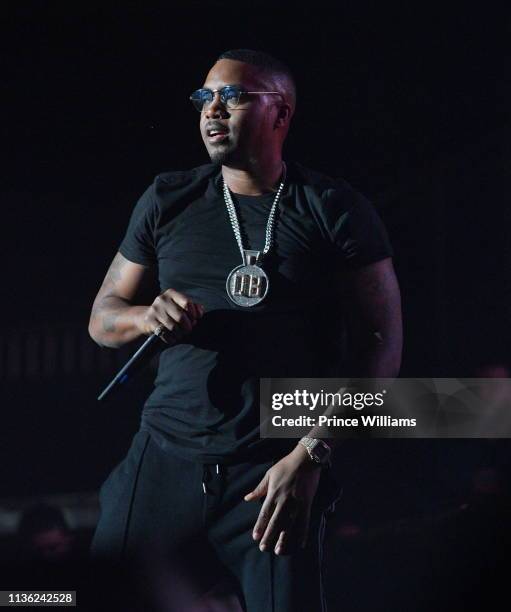 Nas In Concert Photos and Premium High Res Pictures - Getty Images