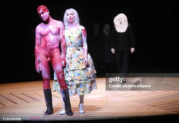 April 2019, Berlin: Ingo Hülsmann as Othello and Sina Martens as Desdemona play in the photo rehearsal for the play "Othello" in the Berliner...