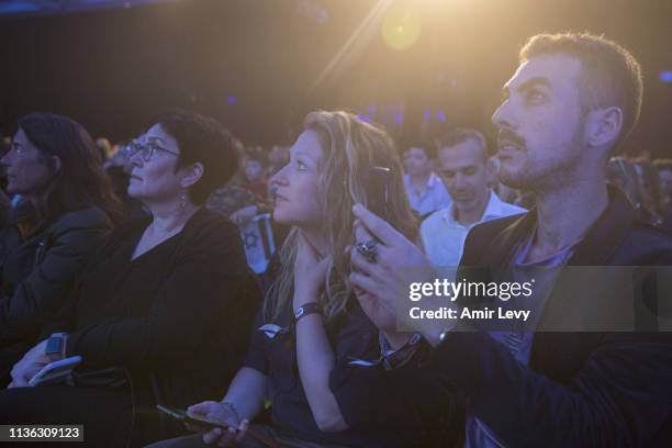 Israelis react after watching Beresheet spacecraft fail to land safely on the moon on April 11, 2019 in Tel Aviv, Israel. The Israeli spacecraft -...