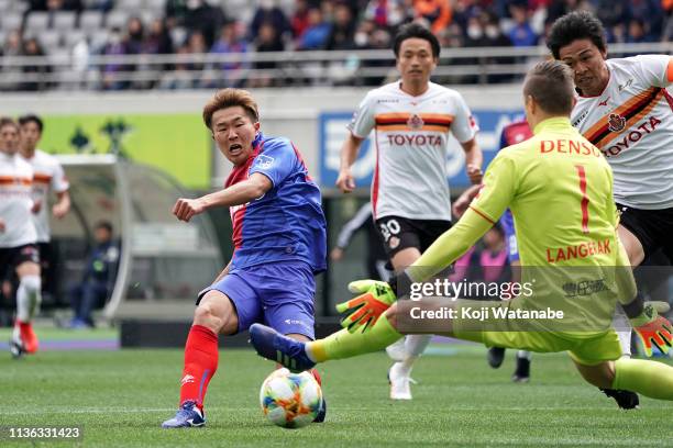 Kensuke Nagai of FC Tokyo scores first goal during the J.League J1 match between FC Tokyo and Nagoya Grampus at Ajinomoto Stadium on March 17, 2019...