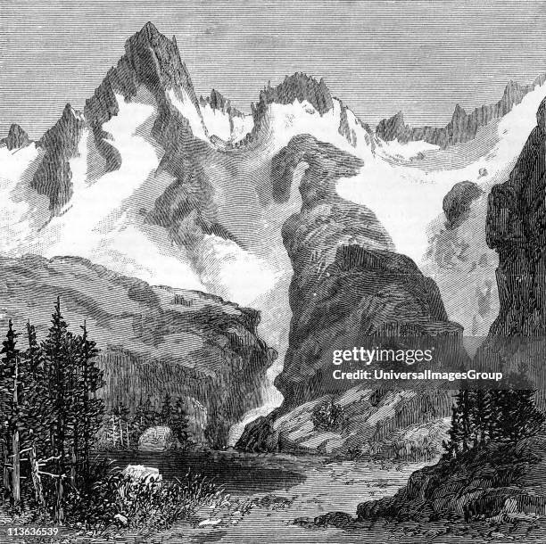 Rush Creek Glacier, on eastern slopes of the Sierra Nevada, California, USA. Wood engraving from an article of 1875 by John Muir Scottish-born...