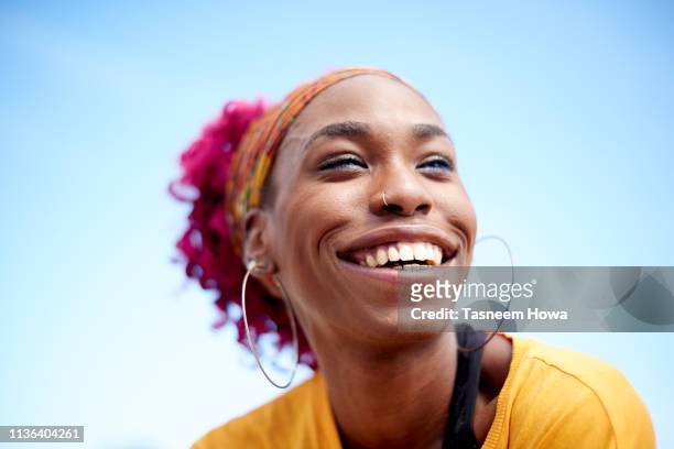 keep smiling - showus stock pictures, royalty-free photos & images
