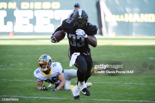 Trent Richardson of the Birmingham Iron scores a touchdown during the first quarter against the San Diego Fleet in an Alliance of American Football...