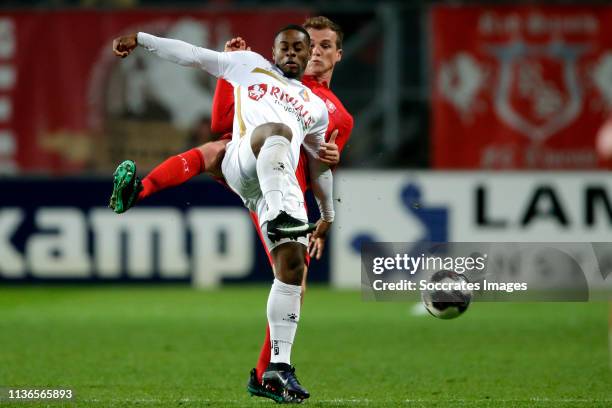 Terell Ondaan of Telstar, Peet Bijen of FC Twente during the Dutch Keuken Kampioen Divisie match between Fc Twente v Telstar at the De Grolsch Veste...