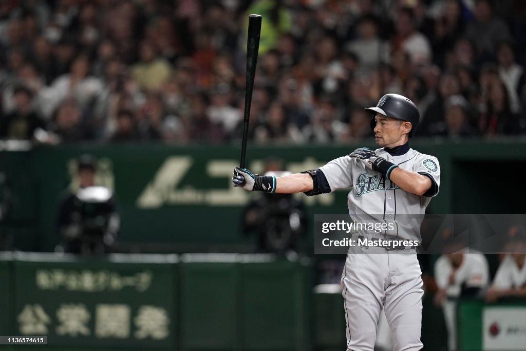 Yomiuri Giants v Seattle Mariners - Preseason Game