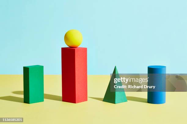 Higharchy Blocks Hierarchy Blocks Stock-Fotos und Bilder - Getty Images