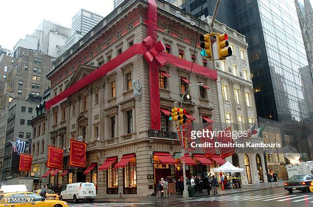 Cartier Mansion of Fifth Avenue during Lighting of Panthers Gracing The Cartier Mansion and Unveiling of Legendary Duke and Duchess of Windsor Brooch...