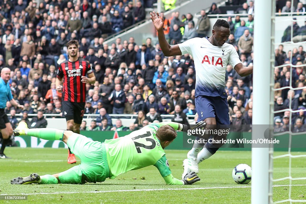 Tottenham Hotspur v Huddersfield Town - Premier League