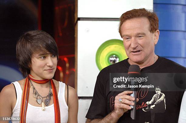 Robin Williams and his daughter Zelda Williams during Robin Williams and JoJo Visit MTV's "TRL" - April 27, 2006 at MTV Studios - Times Square in New...