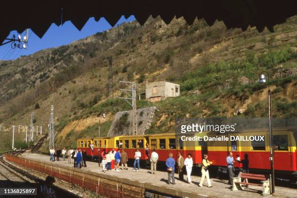 Ligne De Cerdagne Photos and Premium High Res Pictures - Getty Images