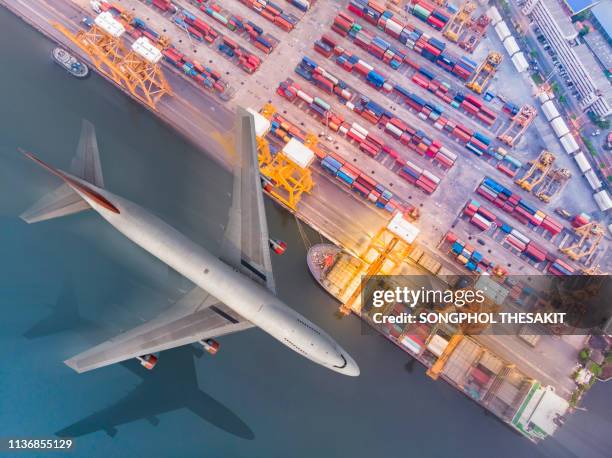 the port of discharge from the business to the transfer to the consumer at large. - air cargo stock pictures, royalty-free photos & images