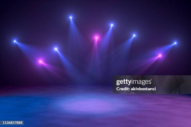 neonlicht, lens flare, raumlicht, schwarzer hintergrund - neonlicht stock-fotos und bilder