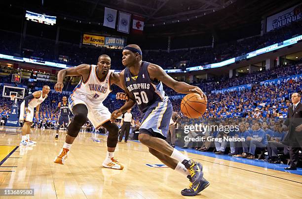 Playoffs: Memphis Grizzlies Zach Randolph in action vs Oklahoma City Thunder Kendrick Perkins at Oklahoma City Arena. Game 1. Oklahoma City, OK...