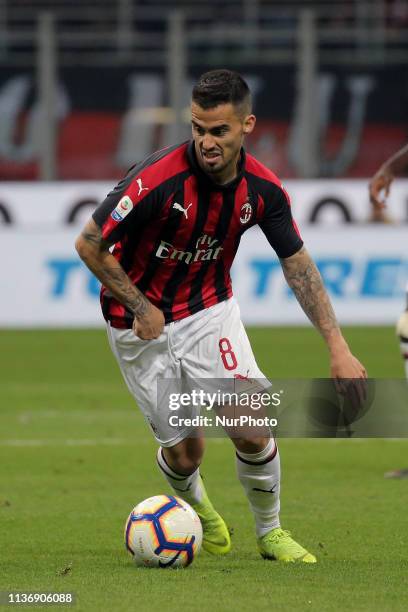 Suso of AC Milan in action during the serie A match between AC Milan and SS Lazio at Stadio Giuseppe Meazza on April 13, 2019 in Milan, Italy.