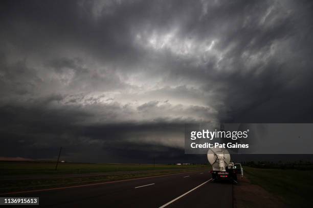 supercell storm - extreme weather radar stock pictures, royalty-free photos & images