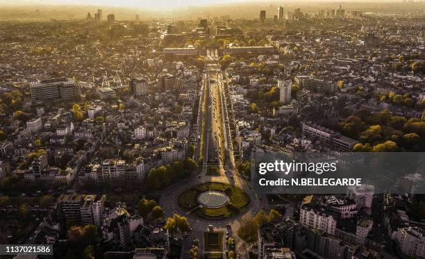 sunset in brussels, montgomery - brussels - fotografias e filmes do acervo