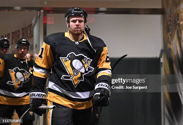 Phil Kessel of the Pittsburgh Penguins takes the ice against the New York Islanders in Game Three of the Eastern Conference First Round during the...