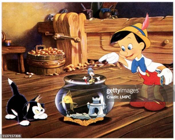 Pinocchio, lobbycard, from left: Figaro, Cleo the Fish, Jiminy Cricket, , 1940.