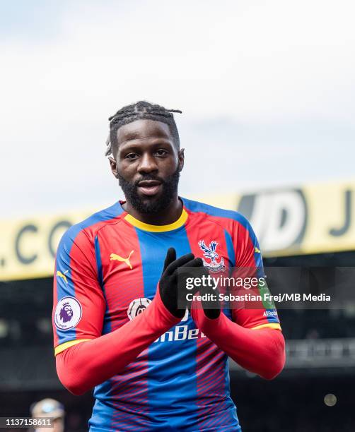 Bakary Sako of Crystal Palace looks on during the Premier League match between Crystal Palace and Manchester City at Selhurst Park on April 14, 2019...