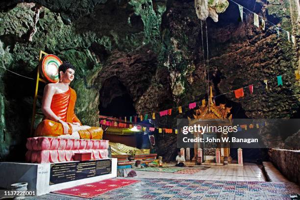 killing caves of phnom sampeau, battambang, cambodia - cambodia genocide stock pictures, royalty-free photos & images