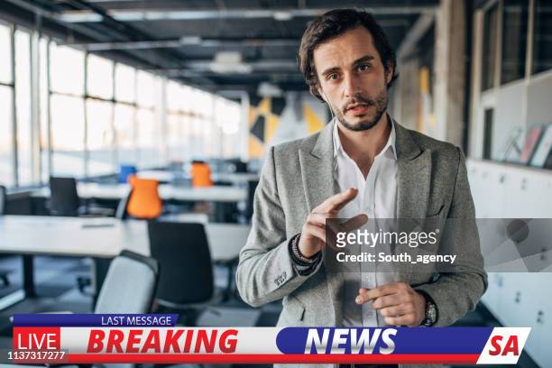 breaking news reporter - newscaster stock pictures, royalty-free photos & images