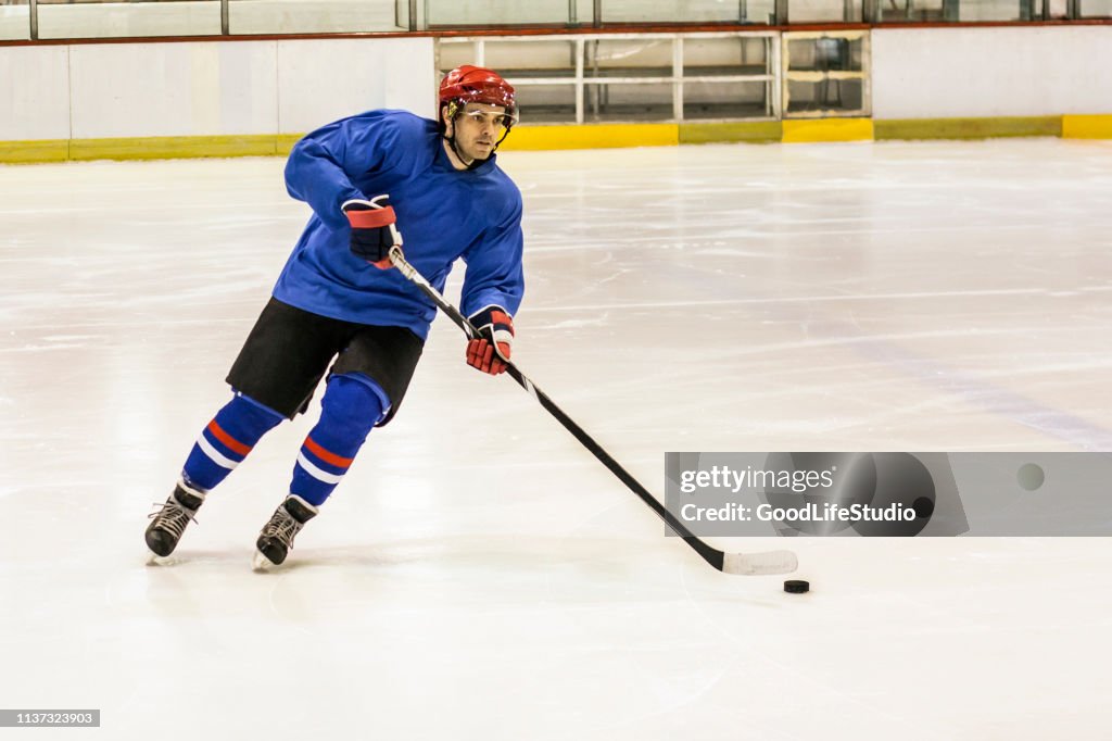 Ice hockey player