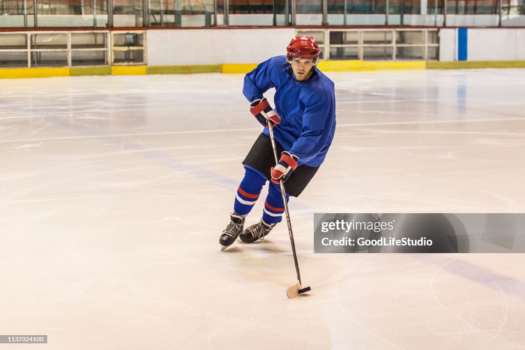 Ice hockey player